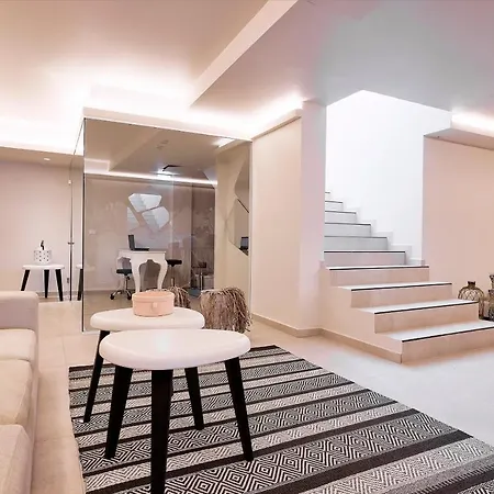 Amazon Mykonos & Agios Ioannis Diakoftis