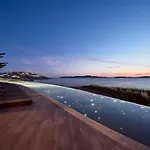 Amazon Mykonos And Ξενοδοχείο 5*
