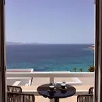 Amazon Mykonos And מלון