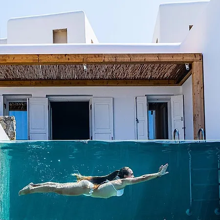 Amazon Mykonos & Hotell Agios Ioannis Diakoftis