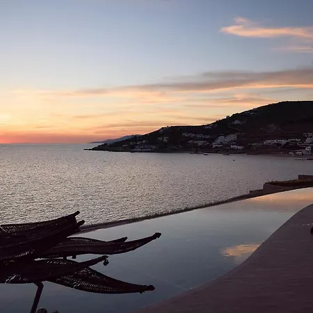 Amazon Mykonos & Hotell 5*