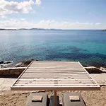 Amazon Mykonos And Agios Ioannis Diakoftis