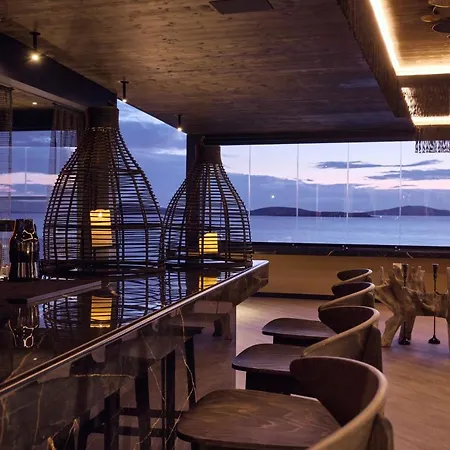 Otel Amazon Mykonos &