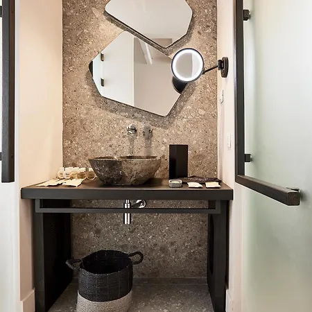 Otel Amazon Mykonos &