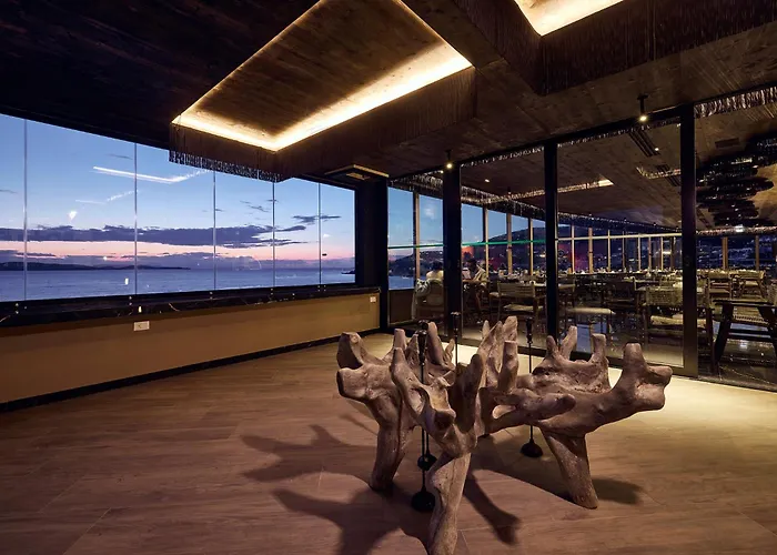 Amazon Mykonos And 5* Agios Ioannis Diakoftis