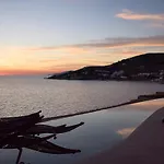 Amazon Mykonos And Hotel 5*