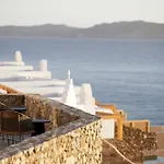 Amazon Mykonos And Agios Ioannis Diakoftis